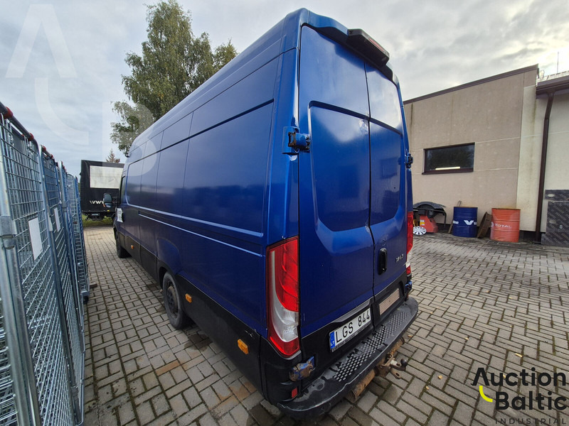 Iveco 35S17 - Furgon: obrázok 4 Iveco 35S17 - Furgon: obrázok 4