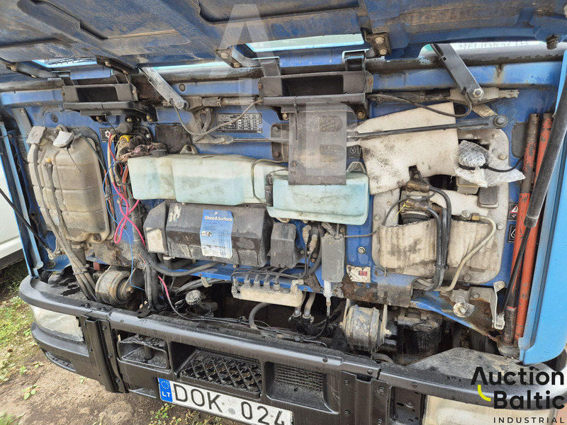 Plachtové nákladné vozidlo Iveco 65E10: obrázok 9