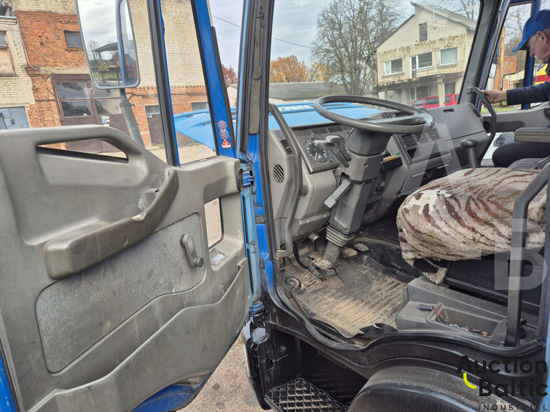 Plachtové nákladné vozidlo Iveco 65E10: obrázok 6