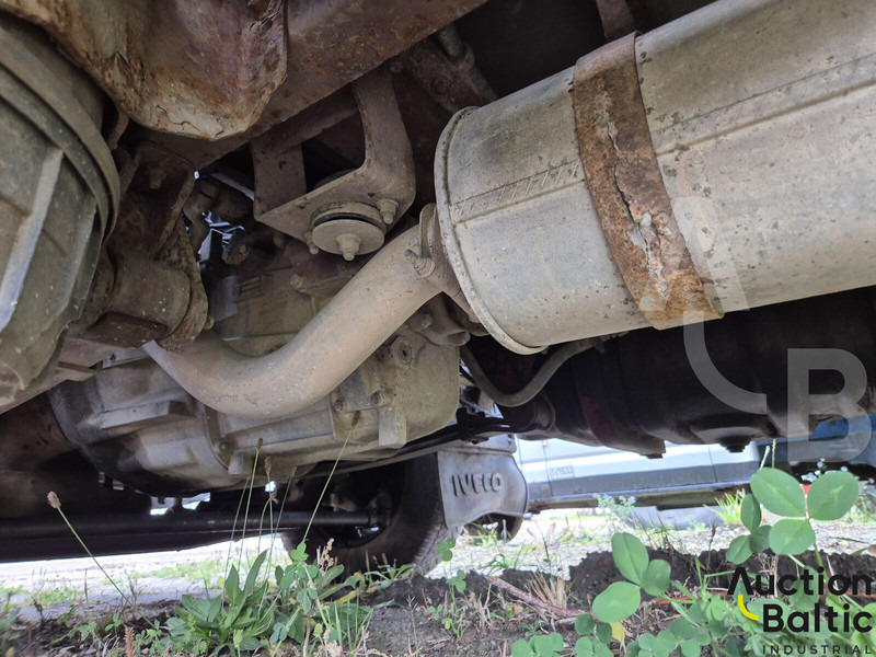 Plachtové nákladné vozidlo Iveco 65E10: obrázok 11