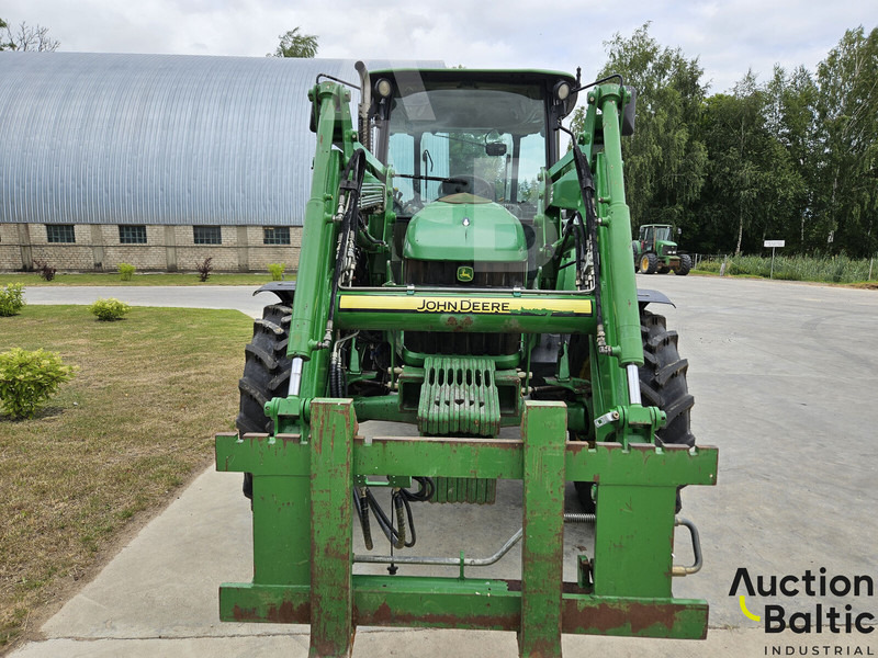 John Deere 5100 R - Traktor: obrázok 3 John Deere 5100 R - Traktor: obrázok 3