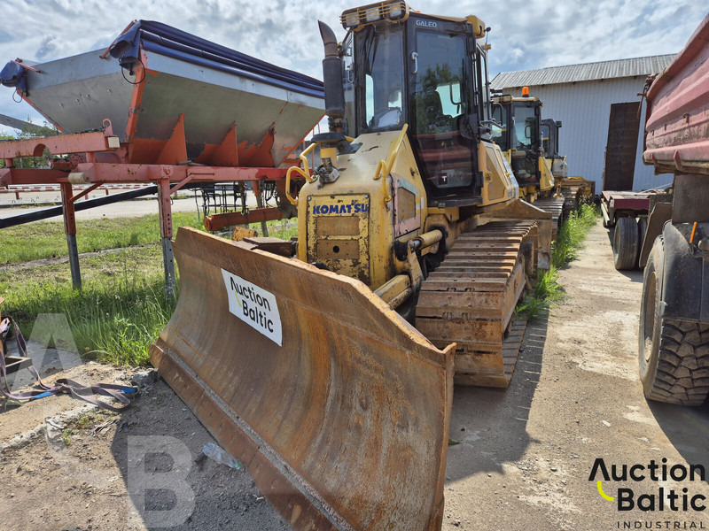 Komatsu D51 - Buldozér: obrázok 2 Komatsu D51 - Buldozér: obrázok 2