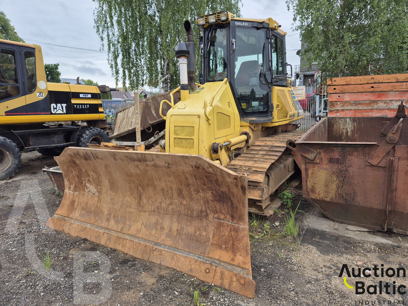 Komatsu D51EX-22 - Buldozér: obrázok 1 Komatsu D51EX-22 - Buldozér: obrázok 1