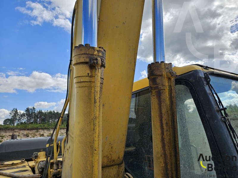 Pásové rýpadlo Komatsu PC240NLC-7K: obrázok 11