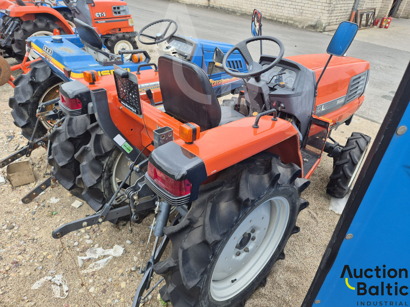 Kubota GL 240 - Traktor: obrázok 4 Kubota GL 240 - Traktor: obrázok 4
