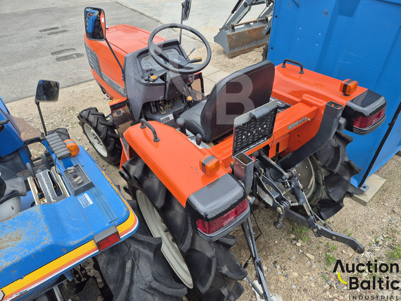 Kubota GL 240 - Traktor: obrázok 3 Kubota GL 240 - Traktor: obrázok 3