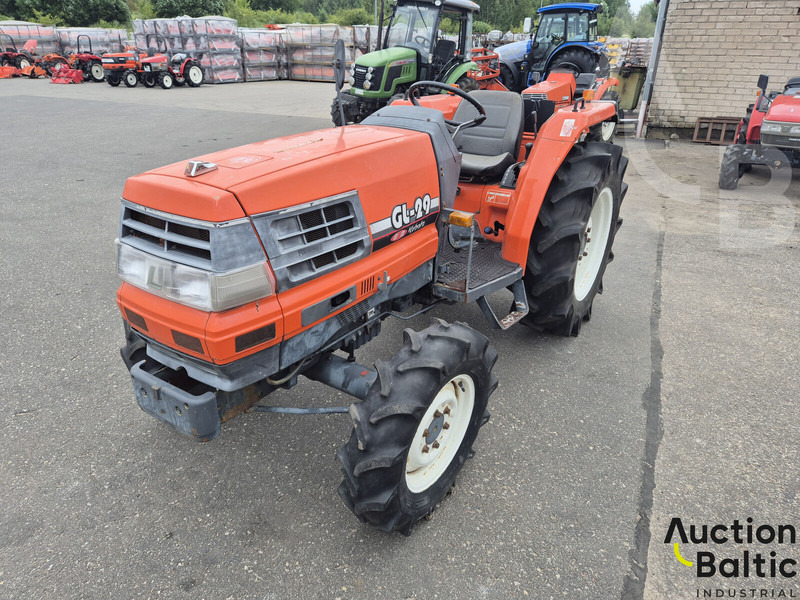Kubota GL 29 - Traktor: obrázok 2 Kubota GL 29 - Traktor: obrázok 2