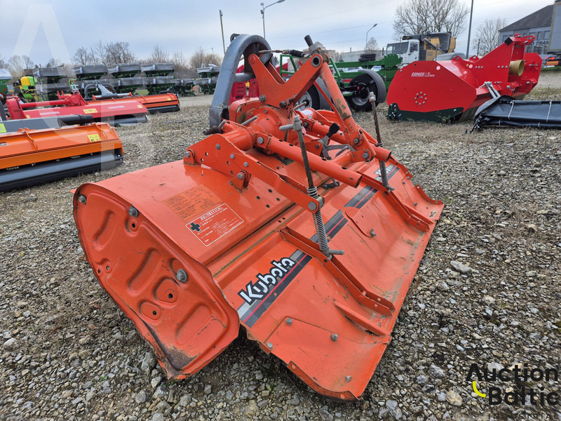 Kubota R 15T - Rotačné brány: obrázok 4 Kubota R 15T - Rotačné brány: obrázok 4