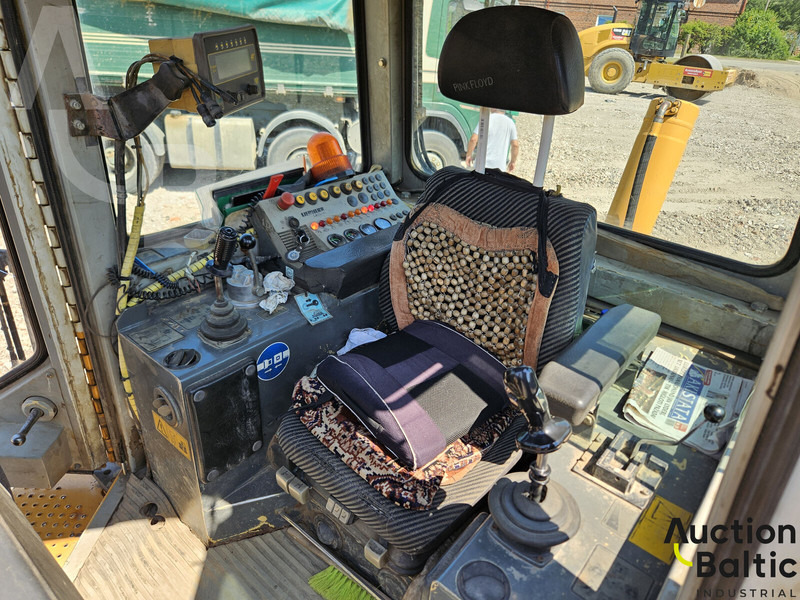 Liebherr PR 712 BM - Buldozér: obrázok 5 Liebherr PR 712 BM - Buldozér: obrázok 5