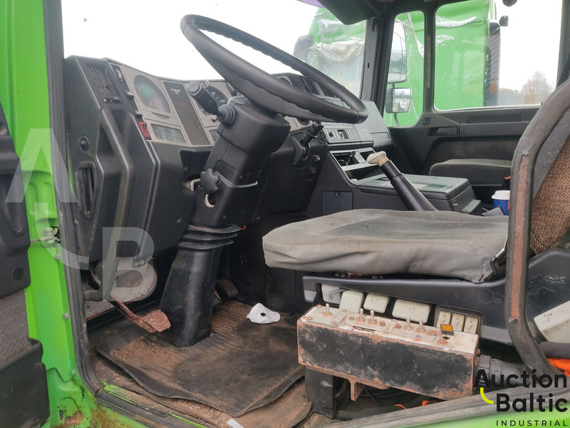 MAN 18.284 - Ramenový nosič kontajnerov: obrázok 5 MAN 18.284 - Ramenový nosič kontajnerov: obrázok 5