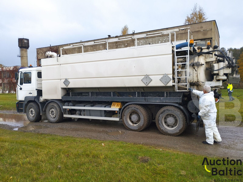 MAN T 46 - Fekálne vozidlo: obrázok 3 MAN T 46 - Fekálne vozidlo: obrázok 3