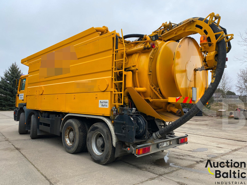 MAN T46 - Fekálne vozidlo: obrázok 3 MAN T46 - Fekálne vozidlo: obrázok 3