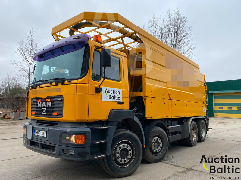 MAN T46 - Fekálne vozidlo: obrázok 2 MAN T46 - Fekálne vozidlo: obrázok 2