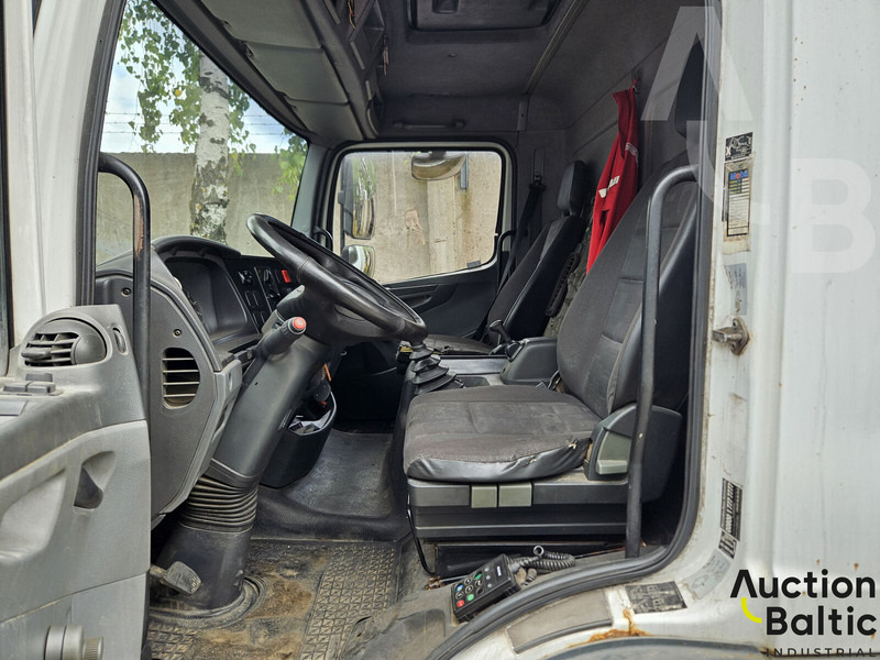Mercedes-Benz 1018 - Chladirenské nákladné vozidlo: obrázok 5 Mercedes-Benz 1018 - Chladirenské nákladné vozidlo: obrázok 5