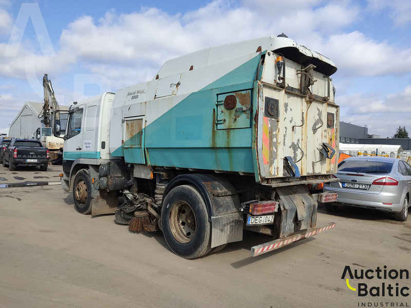 Mercedes-Benz 1517 - Zametacie vozidlo: obrázok 4 Mercedes-Benz 1517 - Zametacie vozidlo: obrázok 4