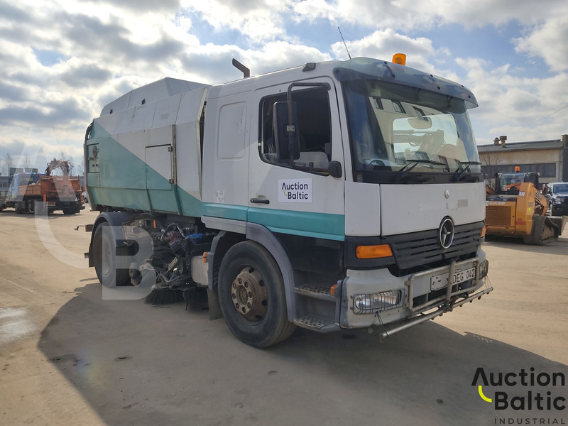 Mercedes-Benz 1517 - Zametacie vozidlo: obrázok 2 Mercedes-Benz 1517 - Zametacie vozidlo: obrázok 2
