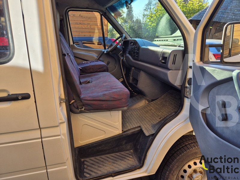 Mercedes-Benz 300-serie 312 D - Furgon: obrázok 5 Mercedes-Benz 300-serie 312 D - Furgon: obrázok 5