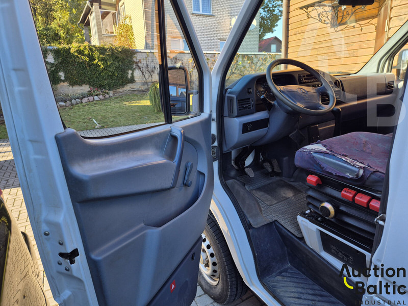 Mercedes-Benz 300-serie 312 D - Furgon: obrázok 2 Mercedes-Benz 300-serie 312 D - Furgon: obrázok 2