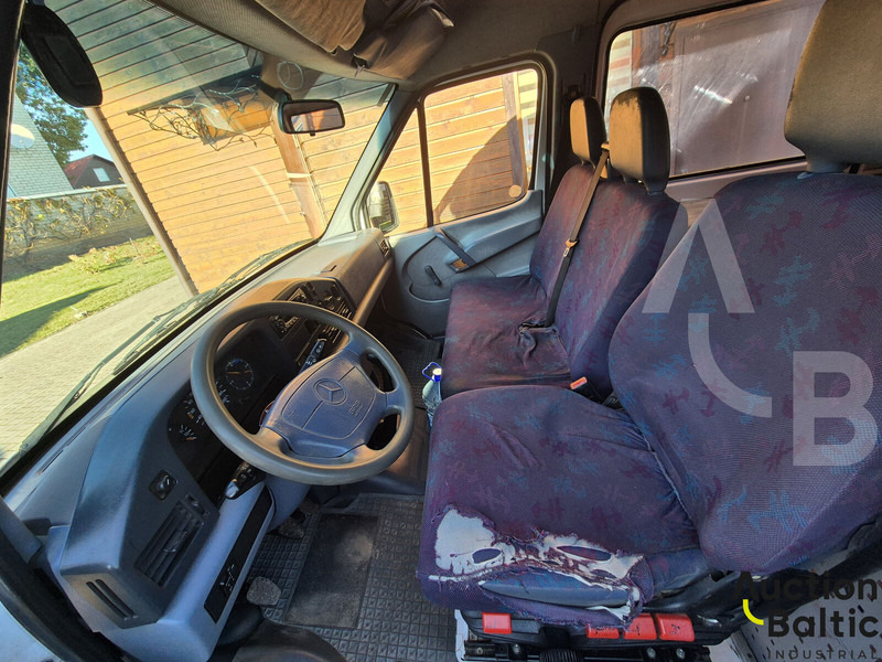 Mercedes-Benz 300-serie 312 D - Furgon: obrázok 3 Mercedes-Benz 300-serie 312 D - Furgon: obrázok 3