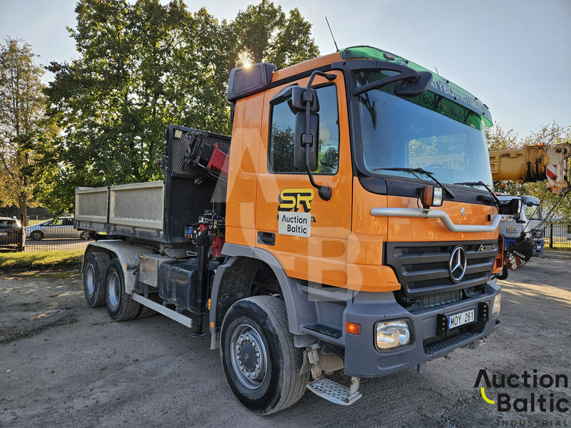 Mercedes-Benz Actros 1844 - Sklápač, Auto s hydraulickou rukou: obrázok 1 Mercedes-Benz Actros 1844 - Sklápač, Auto s hydraulickou rukou: obrázok 1