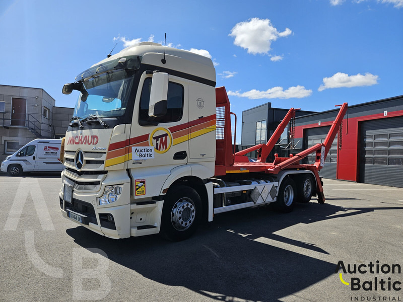 Mercedes-Benz Actros 2545 - Ramenový nosič kontajnerov: obrázok 1 Mercedes-Benz Actros 2545 - Ramenový nosič kontajnerov: obrázok 1
