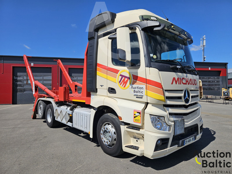 Mercedes-Benz Actros 2545 - Ramenový nosič kontajnerov: obrázok 2 Mercedes-Benz Actros 2545 - Ramenový nosič kontajnerov: obrázok 2