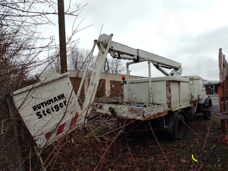 Mercedes-Benz Lako 911 - Automobilová plošina: obrázok 4 Mercedes-Benz Lako 911 - Automobilová plošina: obrázok 4