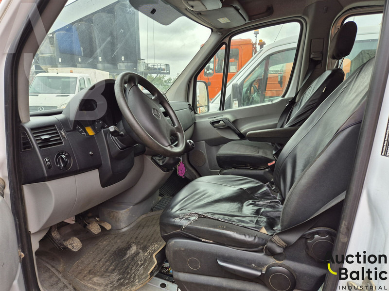 Mercedes-Benz Sprinter - Plachtová dodávka: obrázok 5 Mercedes-Benz Sprinter - Plachtová dodávka: obrázok 5