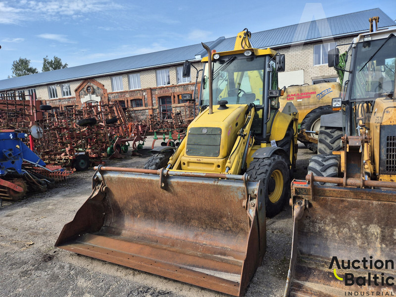 New Holland LB 110-4 PT - Kolesové rýpadlo: obrázok 2 New Holland LB 110-4 PT - Kolesové rýpadlo: obrázok 2