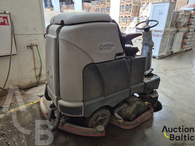 Nilfisk SC6500 - Zametacie vozidlo: obrázok 4 Nilfisk SC6500 - Zametacie vozidlo: obrázok 4