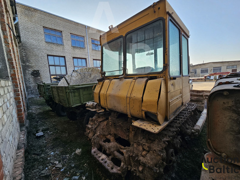 Onbekend DT-75 - Pásový traktor: obrázok 4 Onbekend DT-75 - Pásový traktor: obrázok 4