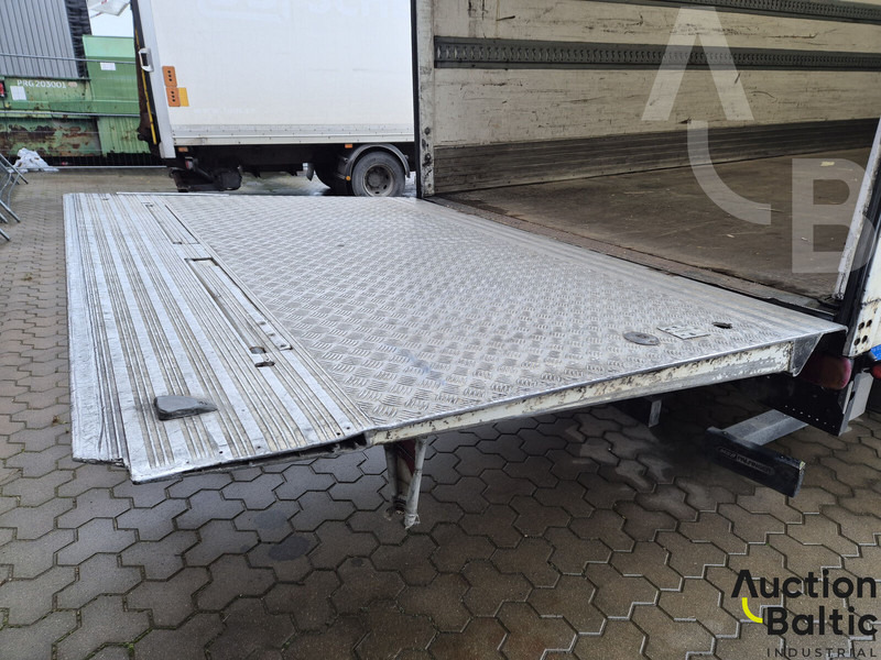 Skříňový nákladní auto Renault Midlum: obrázok 13 Skříňový nákladní auto Renault Midlum: obrázok 13