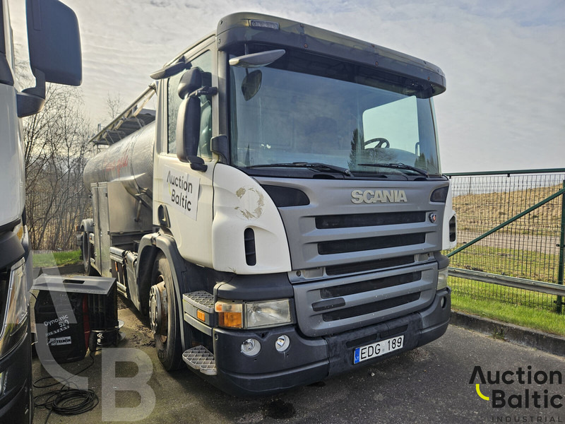Scania P 230 - Cisternové vozidlo: obrázok 2 Scania P 230 - Cisternové vozidlo: obrázok 2