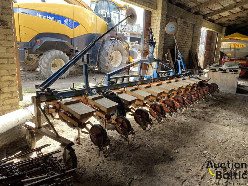 Schmotzer UD2012 - Přesný sejací stroj: obrázok 4 Schmotzer UD2012 - Přesný sejací stroj: obrázok 4