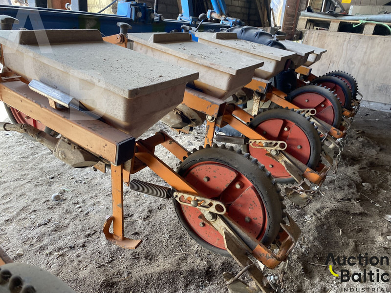 Schmotzer UD2012 - Přesný sejací stroj: obrázok 5 Schmotzer UD2012 - Přesný sejací stroj: obrázok 5