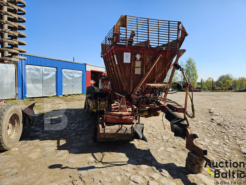 TIM MII SA T-85 - Obilný kombajn: obrázok 5 TIM MII SA T-85 - Obilný kombajn: obrázok 5