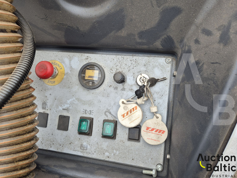 TSM Aria 240 - Zametacie vozidlo: obrázok 5 TSM Aria 240 - Zametacie vozidlo: obrázok 5