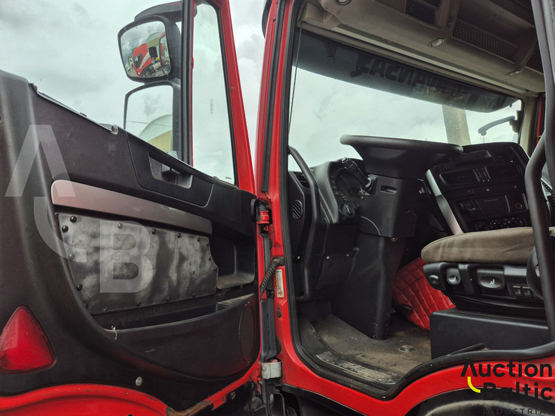 Iveco AS 440 T/P - Ťahač: obrázok 4 Iveco AS 440 T/P - Ťahač: obrázok 4