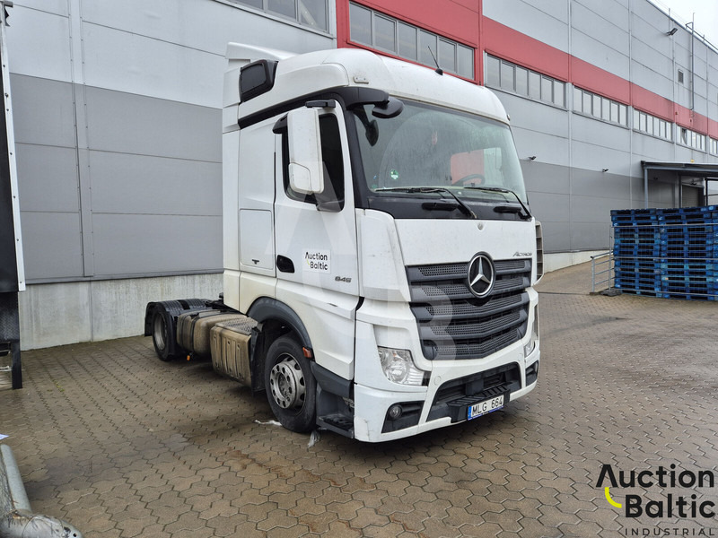 Mercedes-Benz Actros 1845 - Ťahač: obrázok 2 Mercedes-Benz Actros 1845 - Ťahač: obrázok 2