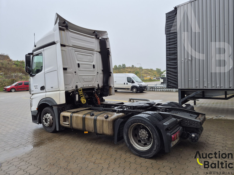 Mercedes-Benz Actros 1845 - Ťahač: obrázok 3 Mercedes-Benz Actros 1845 - Ťahač: obrázok 3
