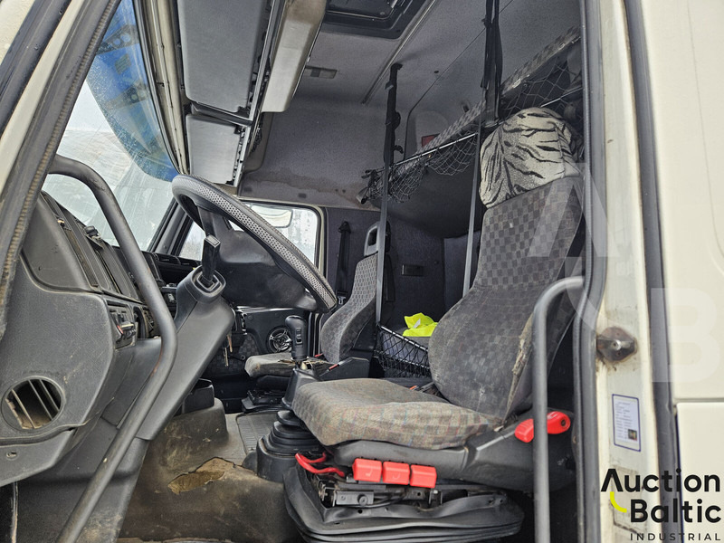 Volvo FH12 - Ťahač: obrázok 5 Volvo FH12 - Ťahač: obrázok 5