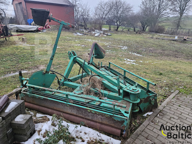 The pumpkin bulldozer - Zrovnávač: obrázok 4 The pumpkin bulldozer - Zrovnávač: obrázok 4