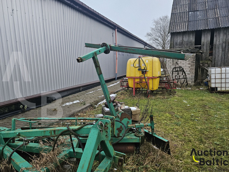 The pumpkin bulldozer - Zrovnávač: obrázok 5 The pumpkin bulldozer - Zrovnávač: obrázok 5