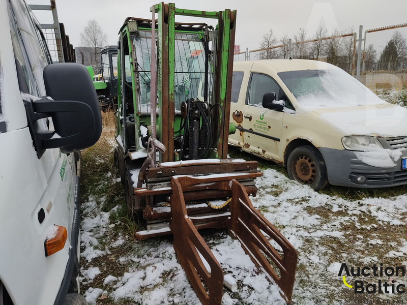 UniCarriers 30 - Dieselový vysokozdvižný vozík: obrázok 3 UniCarriers 30 - Dieselový vysokozdvižný vozík: obrázok 3