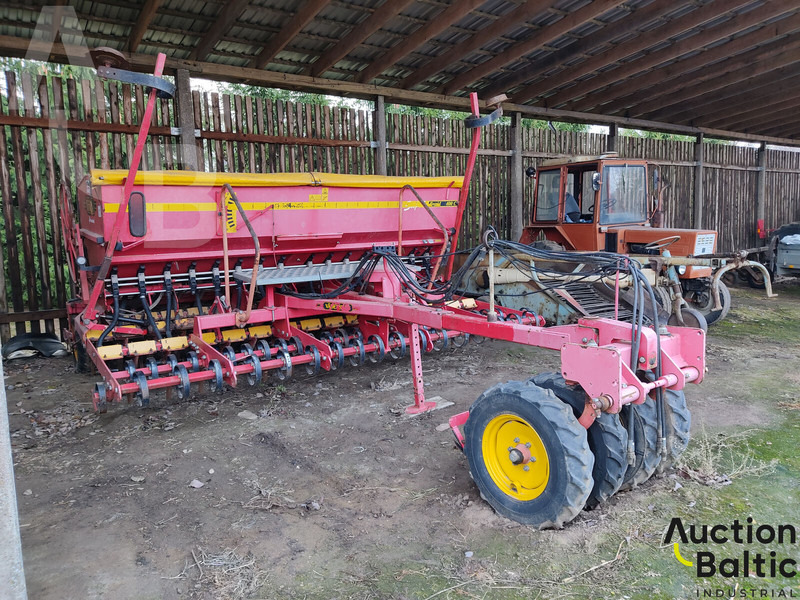Vaderstad Rapid400C - Sejací stroj: obrázok 1 Vaderstad Rapid400C - Sejací stroj: obrázok 1