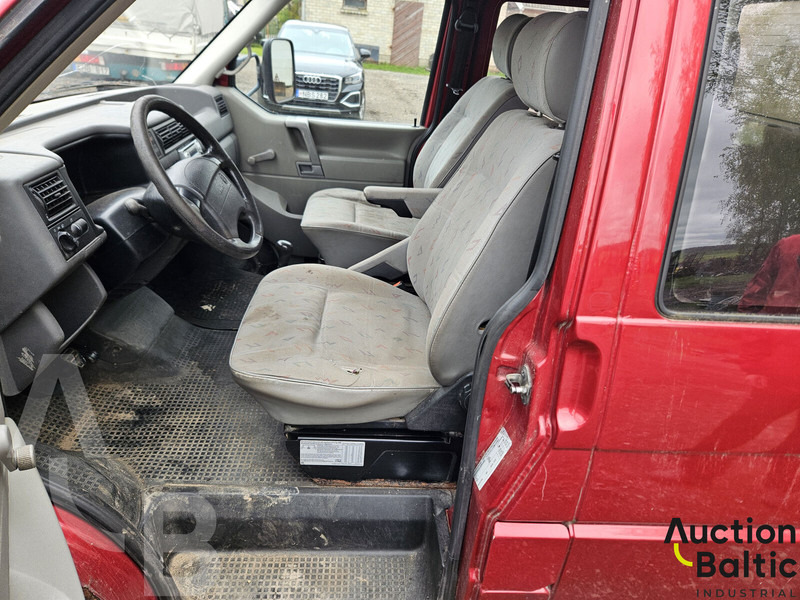 Volkswagen Pick-Up Dh 2,5 TDI - Dodávka skriňová nadstavba: obrázok 5 Volkswagen Pick-Up Dh 2,5 TDI - Dodávka skriňová nadstavba: obrázok 5