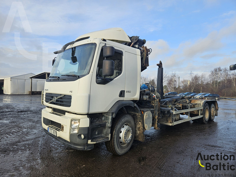 Volvo FE320 - Hákový nosič kontajnerov, Auto s hydraulickou rukou: obrázok 1 Volvo FE320 - Hákový nosič kontajnerov, Auto s hydraulickou rukou: obrázok 1