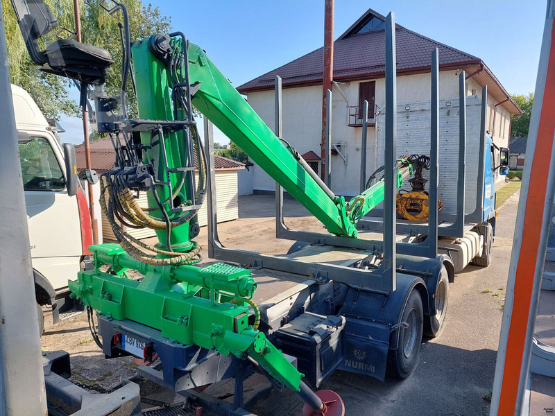 Volvo FH12 - Nákladné vozidlo na prepravu dreva: obrázok 3 Volvo FH12 - Nákladné vozidlo na prepravu dreva: obrázok 3