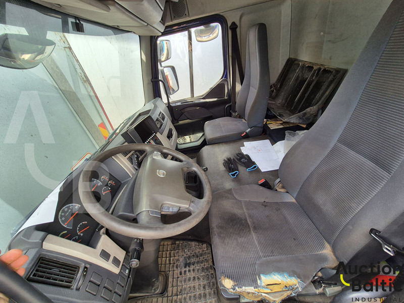 Volvo FL240 - Skříňový nákladní auto: obrázok 4 Volvo FL240 - Skříňový nákladní auto: obrázok 4