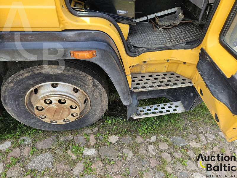 Valníkový/ Plošinový nákladný automobil Volvo FL612: obrázok 12